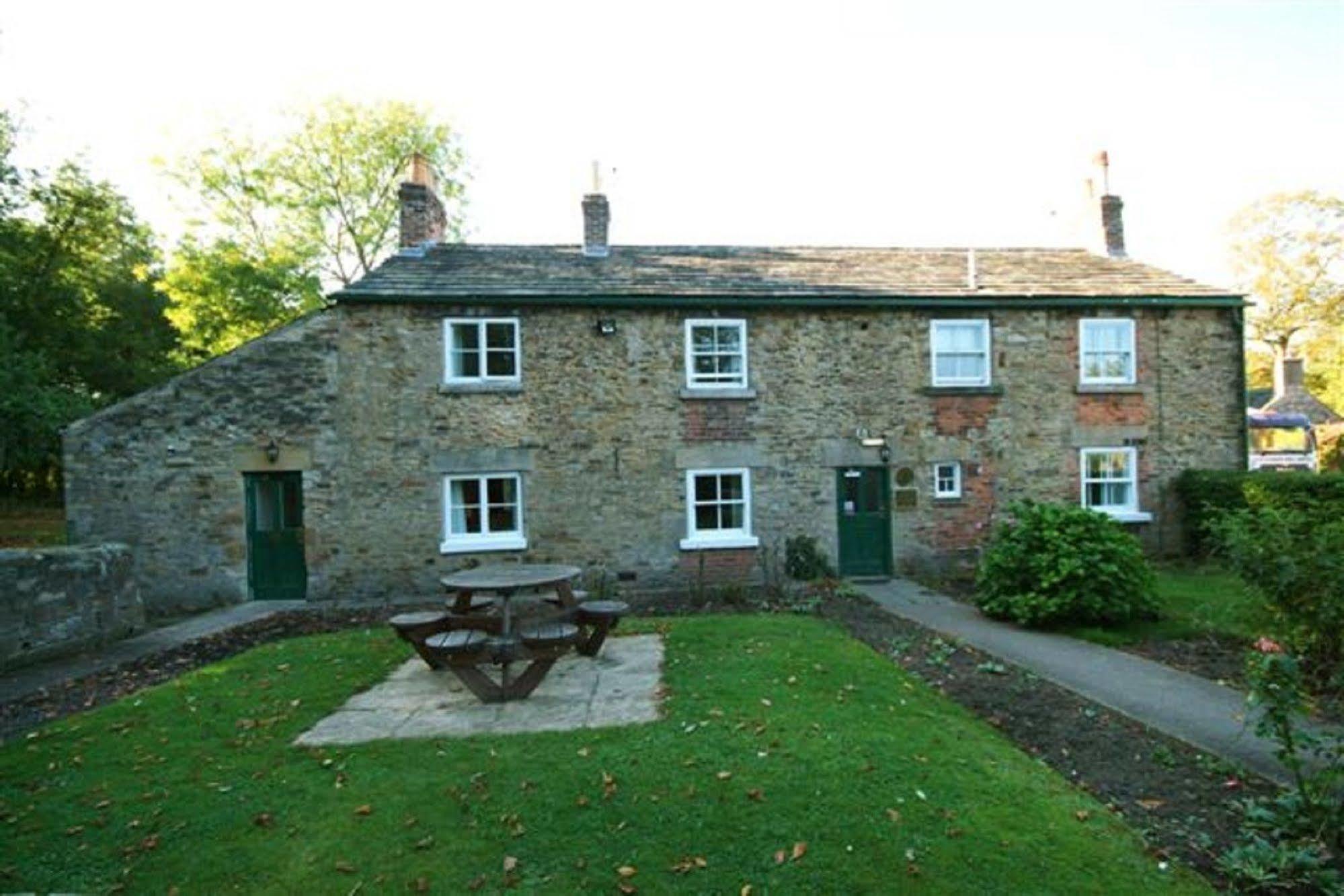 Rockingham Arms By Greene King Inns Wentworth (South Yorkshire) Exterior foto